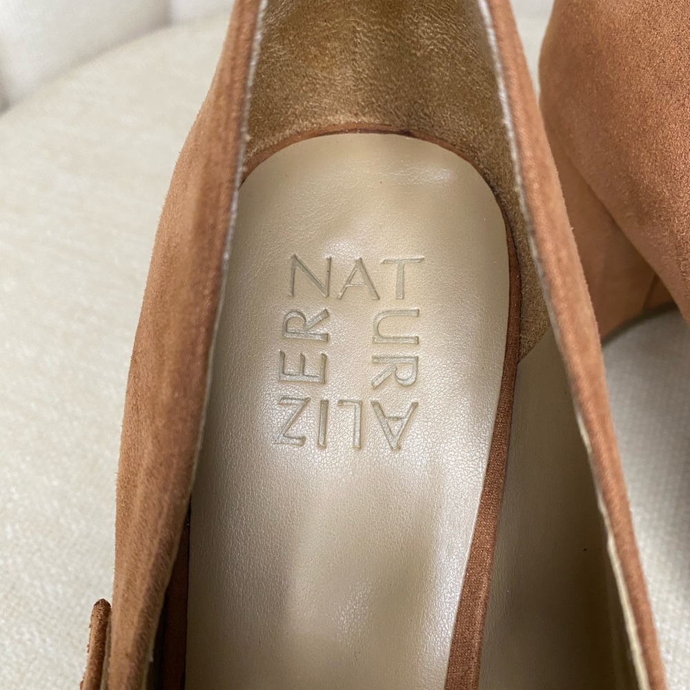 Naturalizer Tan Suede Mary Jane Heels NEW-no box - Picture 3 of 6